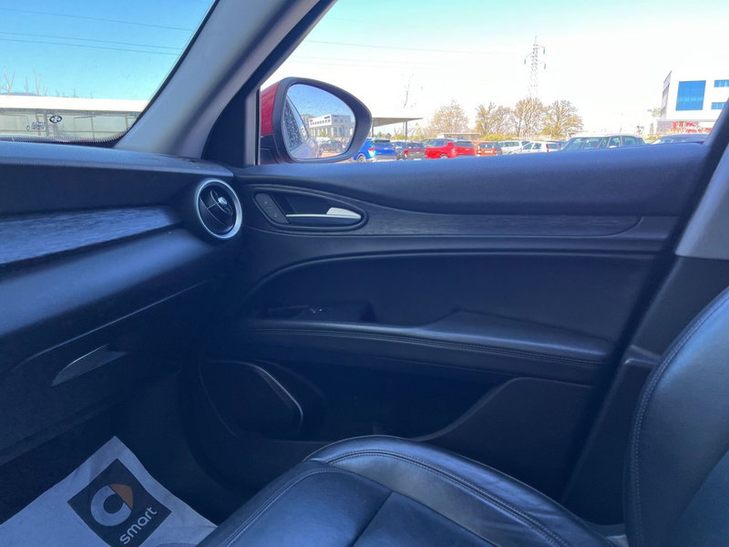Alfa Romeo Stelvio usata a Cosenza (17)