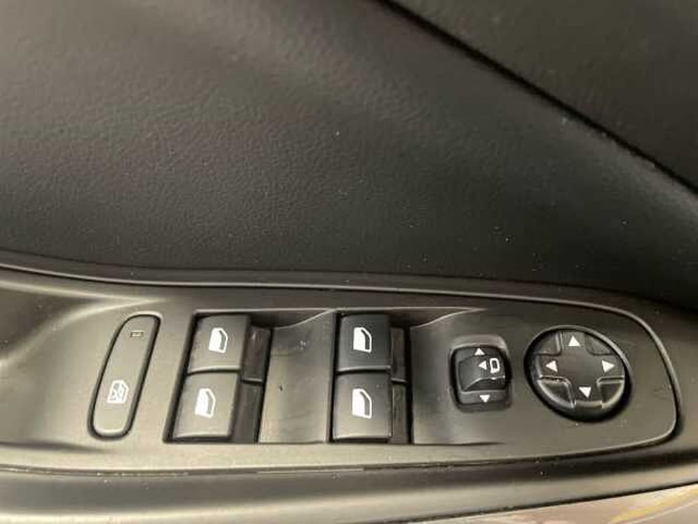 Opel Grandland X usata a Salerno (13)