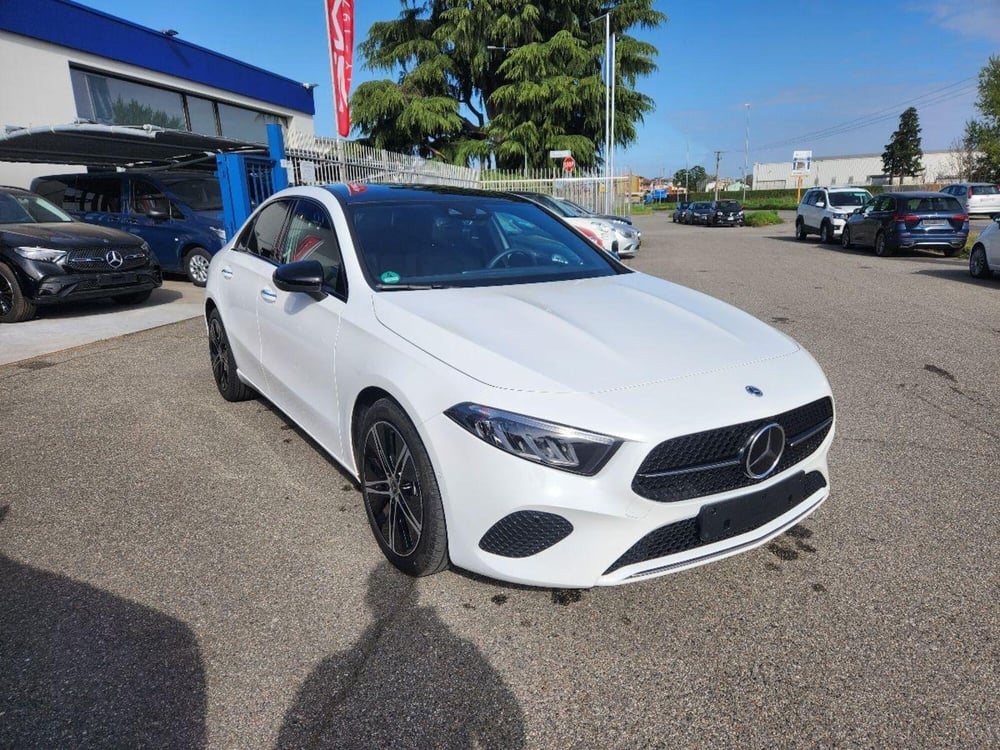 Mercedes-Benz Classe A Sedan usata a Milano (4)