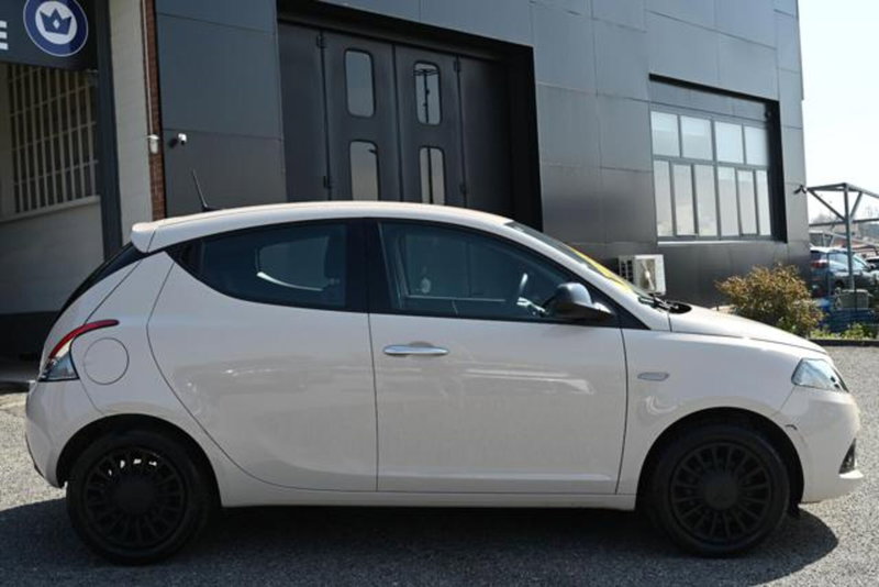 Lancia Ypsilon usata a Torino (4)