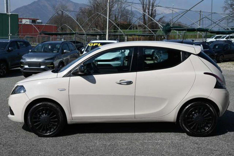 Lancia Ypsilon usata a Torino (8)