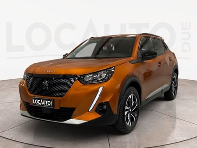 Peugeot 2008 1.2 puretech Active s&amp;s 100cv del 2022 usata a Torino