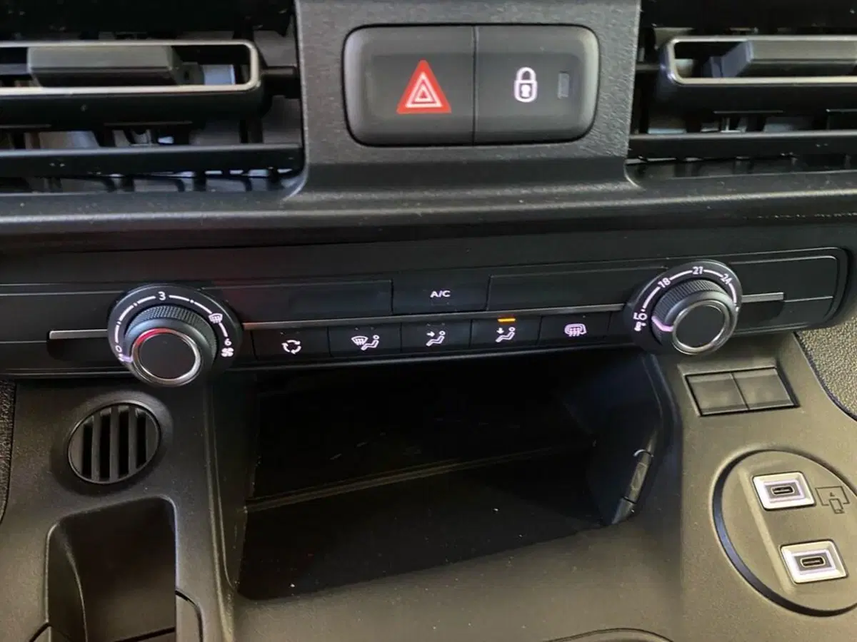 Citroen Berlingo Furgone nuova a Torino (10)