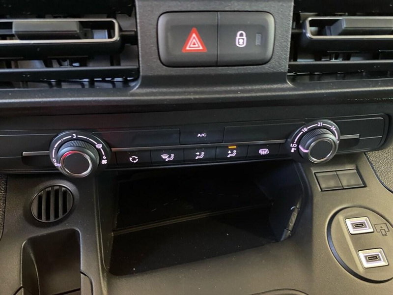 Citroen Berlingo Furgone nuova a Torino (10)