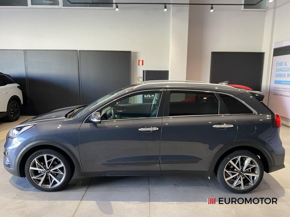 Kia Niro usata a Bari (15)