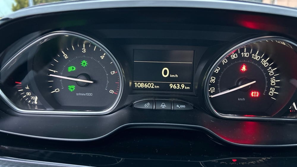 Peugeot 2008 usata a Parma (9)