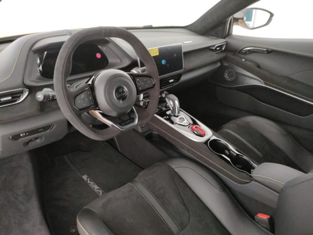 Lotus Emira nuova a Modena (19)