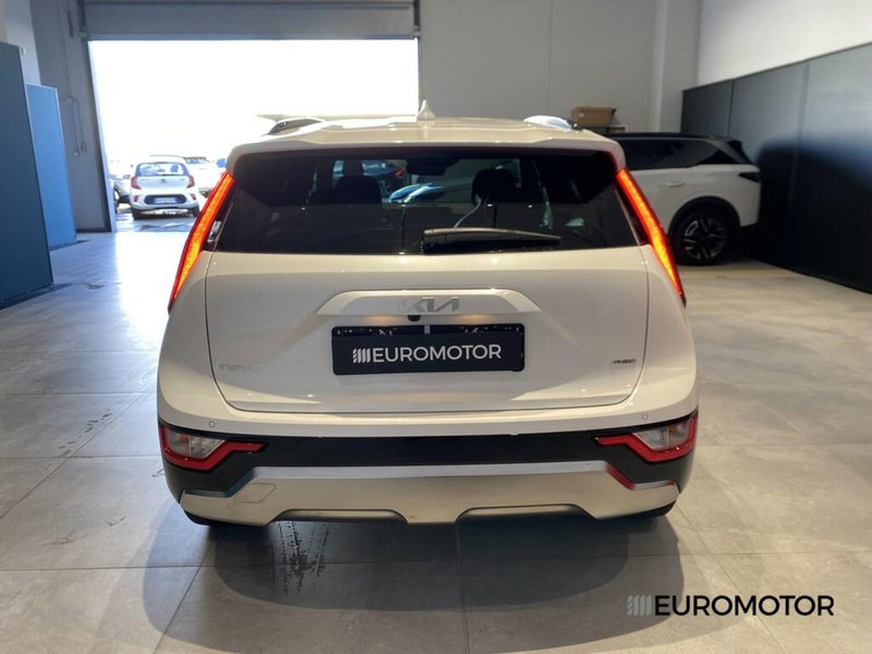 Kia Niro nuova a Bari (10)