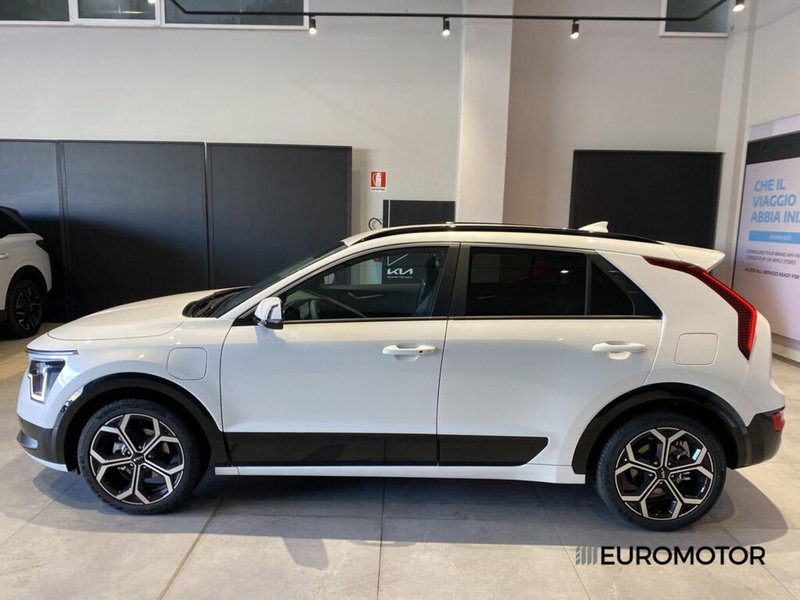 Kia Niro nuova a Bari (13)