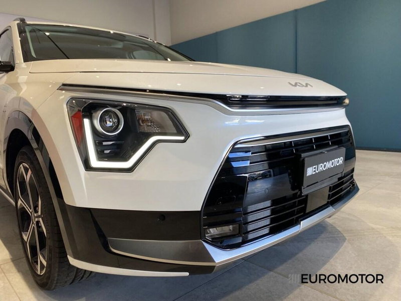 Kia Niro nuova a Bari (4)