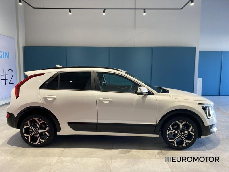 Kia Niro nuova a Bari (6)