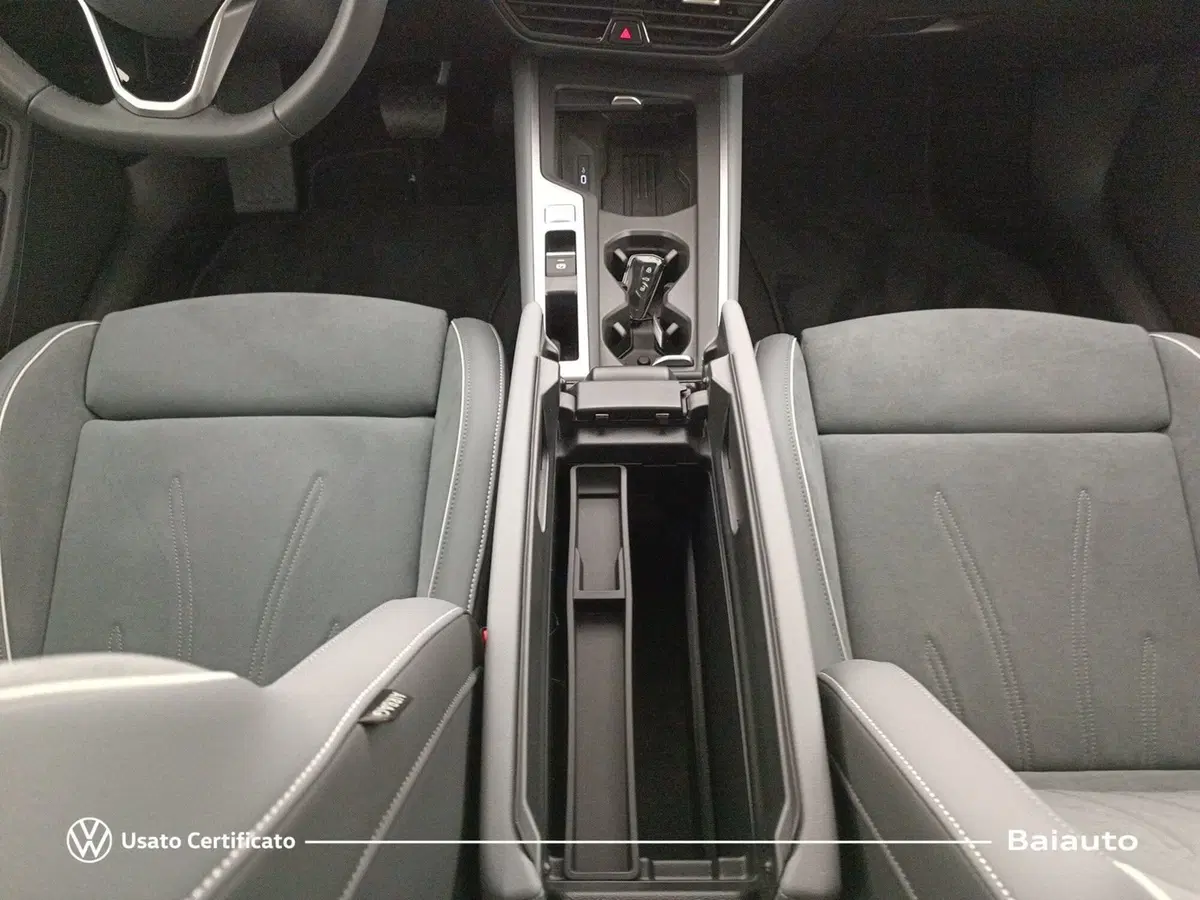 Volkswagen Passat nuova a Reggio Emilia (10)