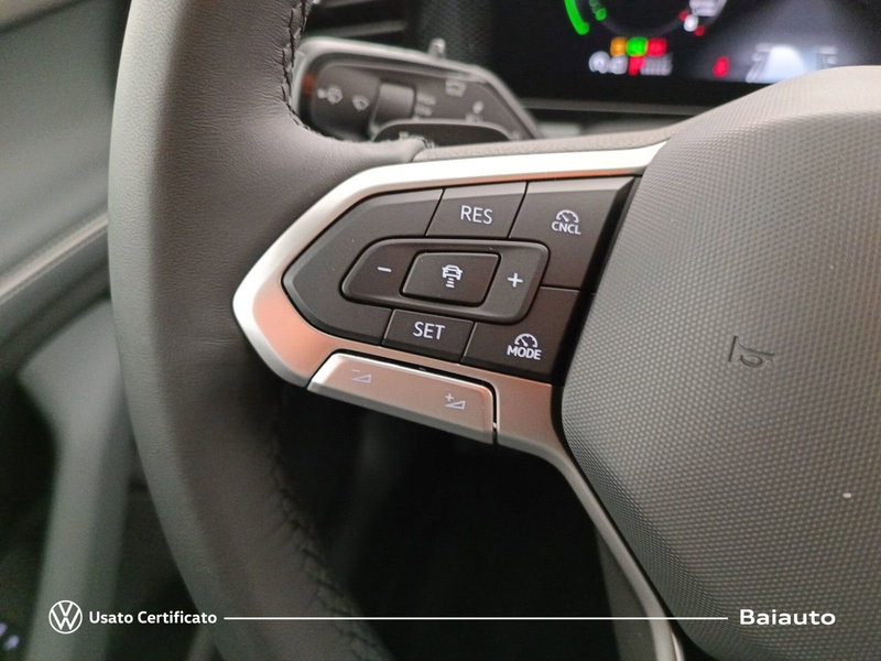 Volkswagen Passat nuova a Reggio Emilia (11)