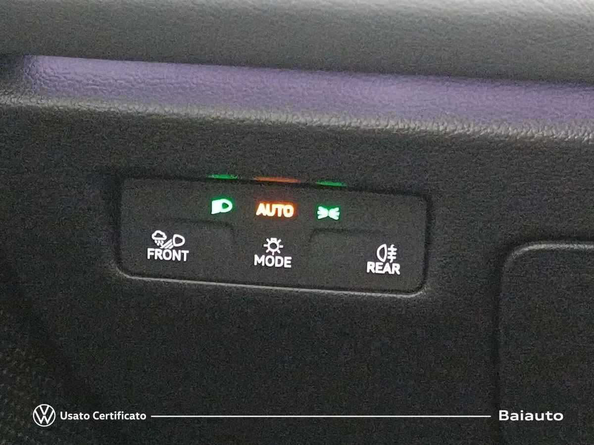 Volkswagen Passat nuova a Reggio Emilia (13)