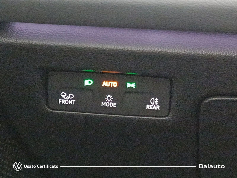 Volkswagen Passat nuova a Reggio Emilia (13)