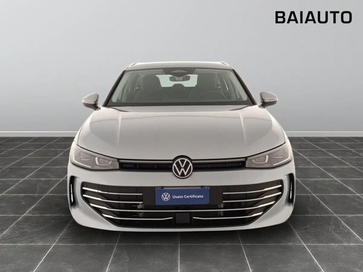 Volkswagen Passat nuova a Reggio Emilia (2)
