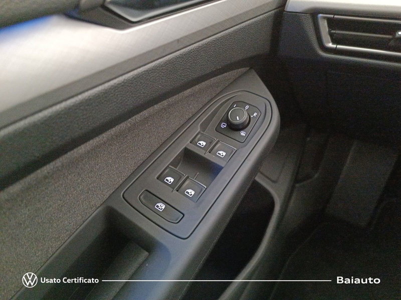 Volkswagen Golf Variant nuova a Reggio Emilia (17)