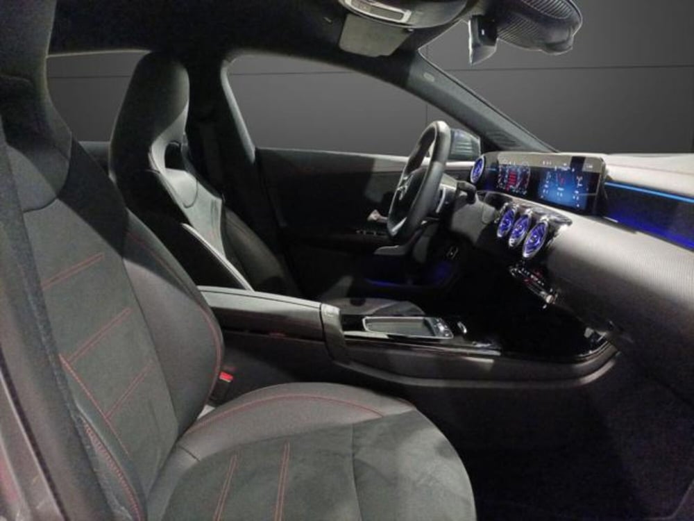 Mercedes-Benz CLA Shooting Brake usata a Milano (13)