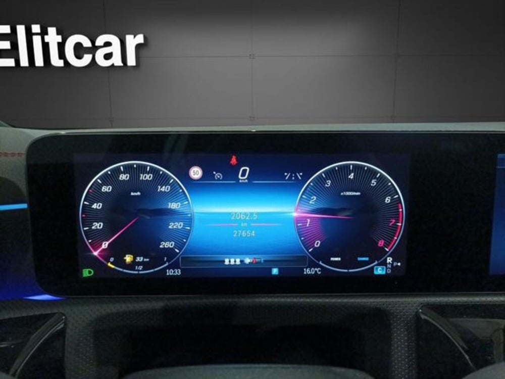 Mercedes-Benz CLA Shooting Brake usata a Milano (16)