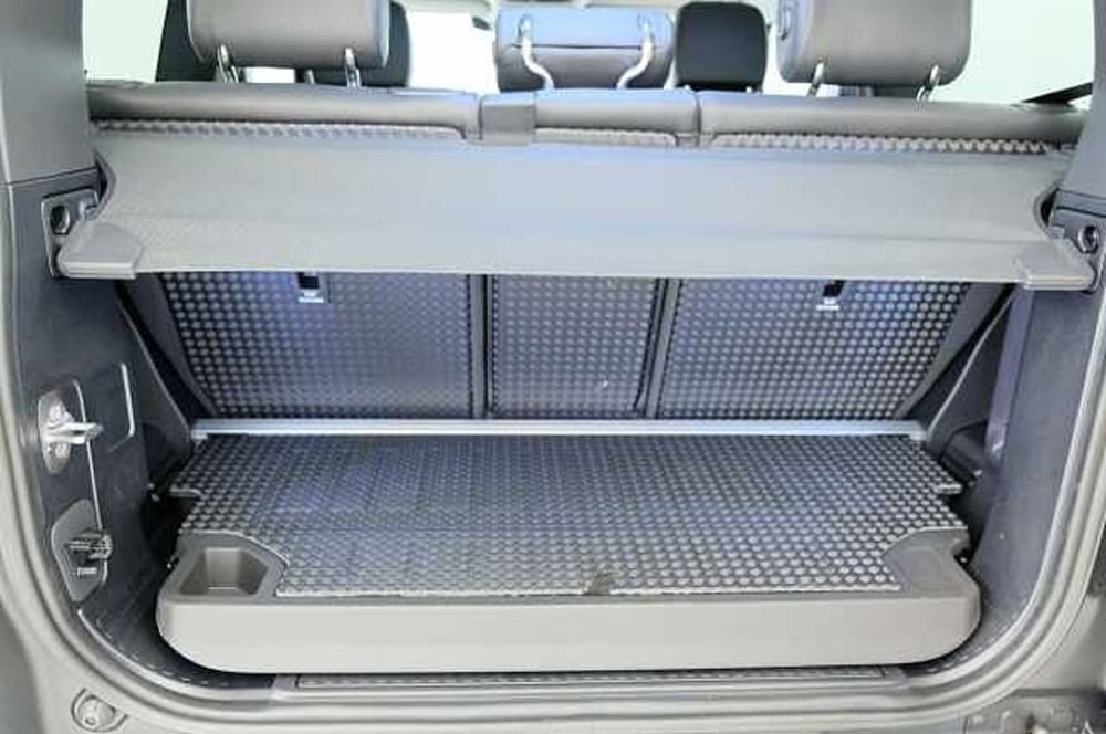 Land Rover Defender usata a Mantova (20)