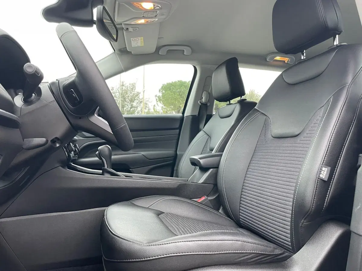 Jeep Compass nuova a Ancona (12)