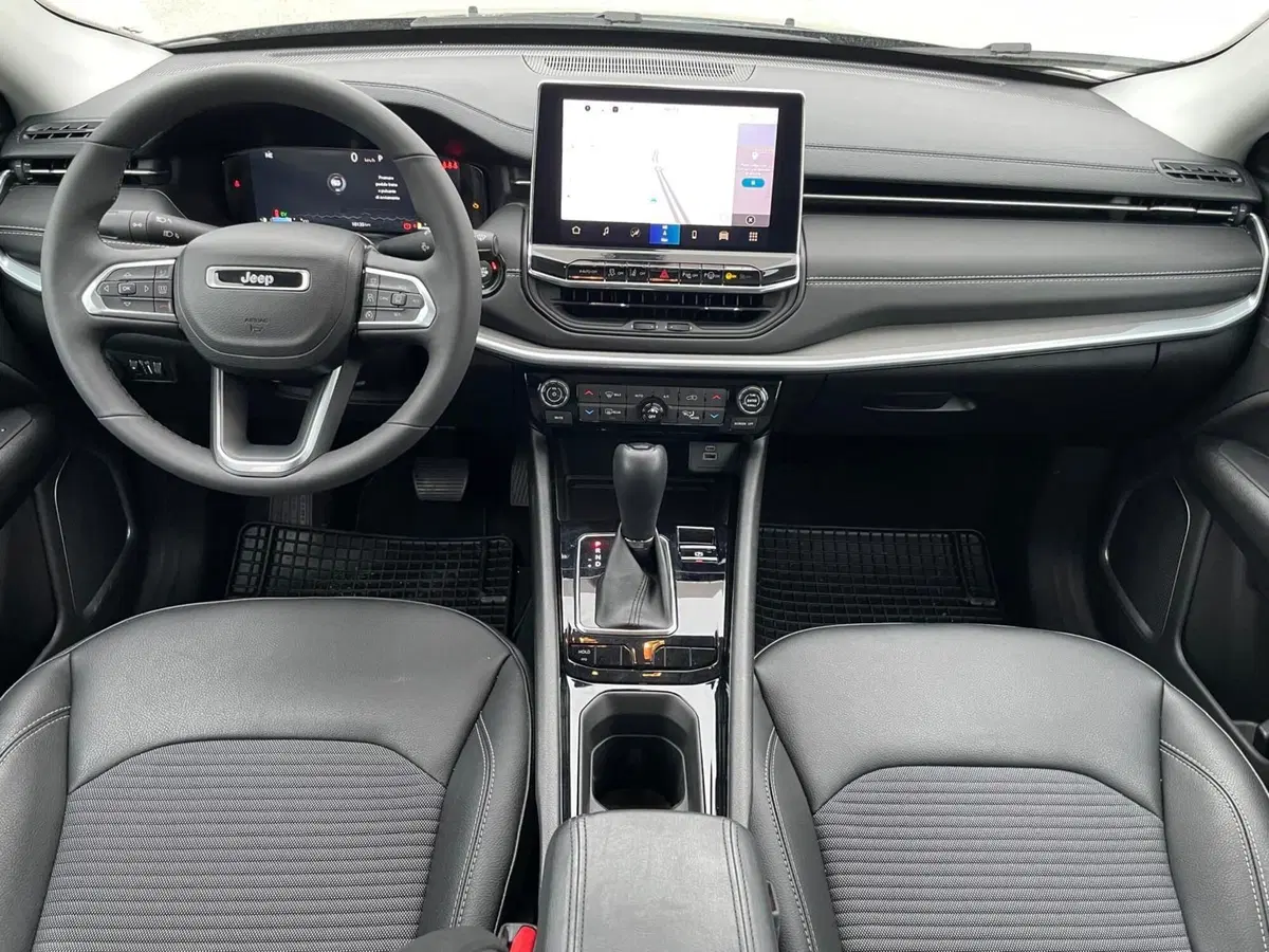 Jeep Compass nuova a Ancona (14)