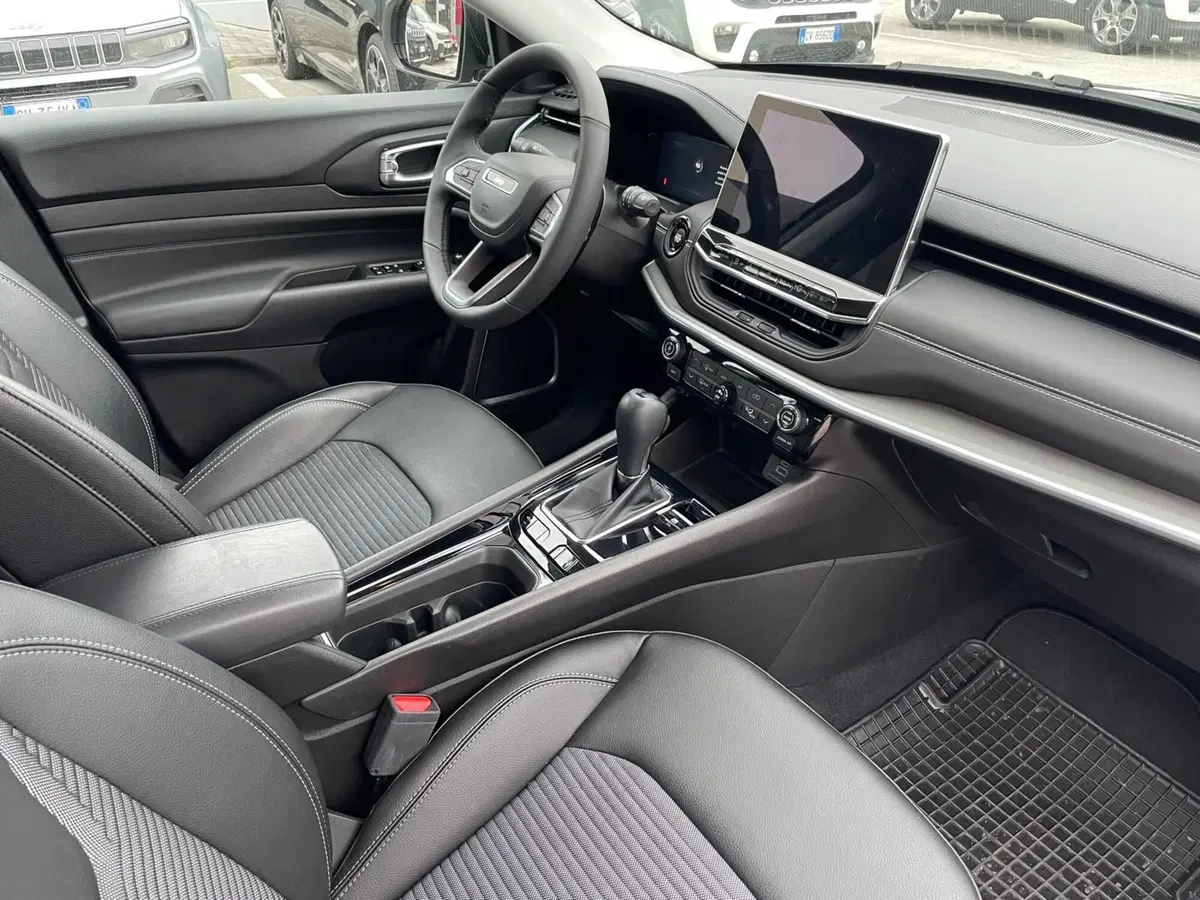 Jeep Compass nuova a Ancona (18)