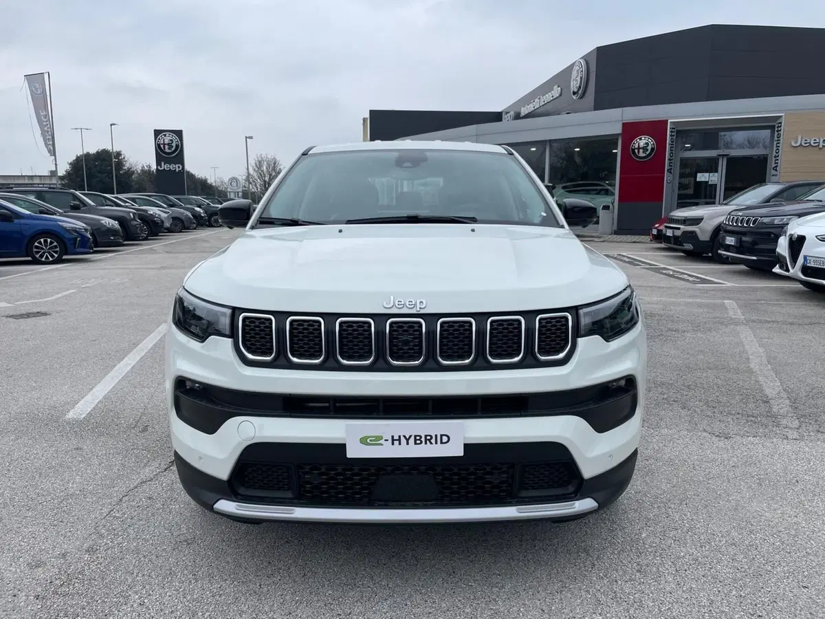 Jeep Compass nuova a Ancona (2)