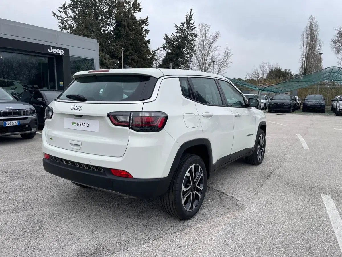 Jeep Compass nuova a Ancona (5)