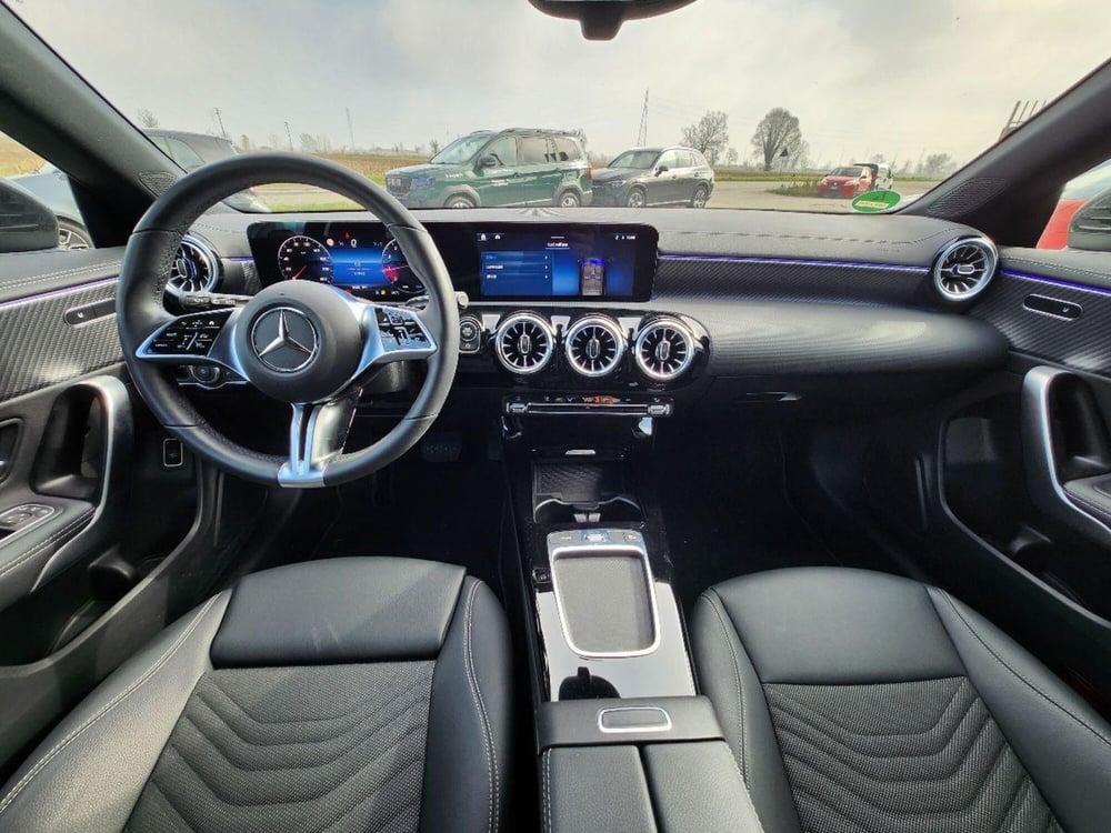 Mercedes-Benz CLA Shooting Brake usata a Milano (11)