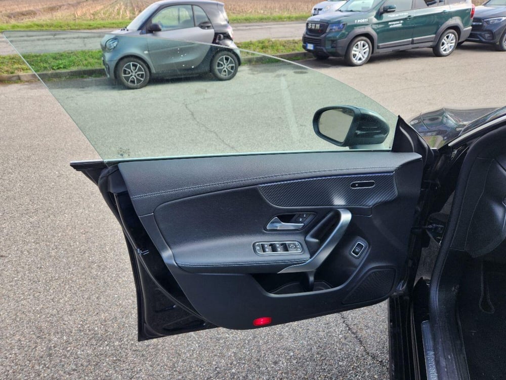 Mercedes-Benz CLA Shooting Brake usata a Milano (6)