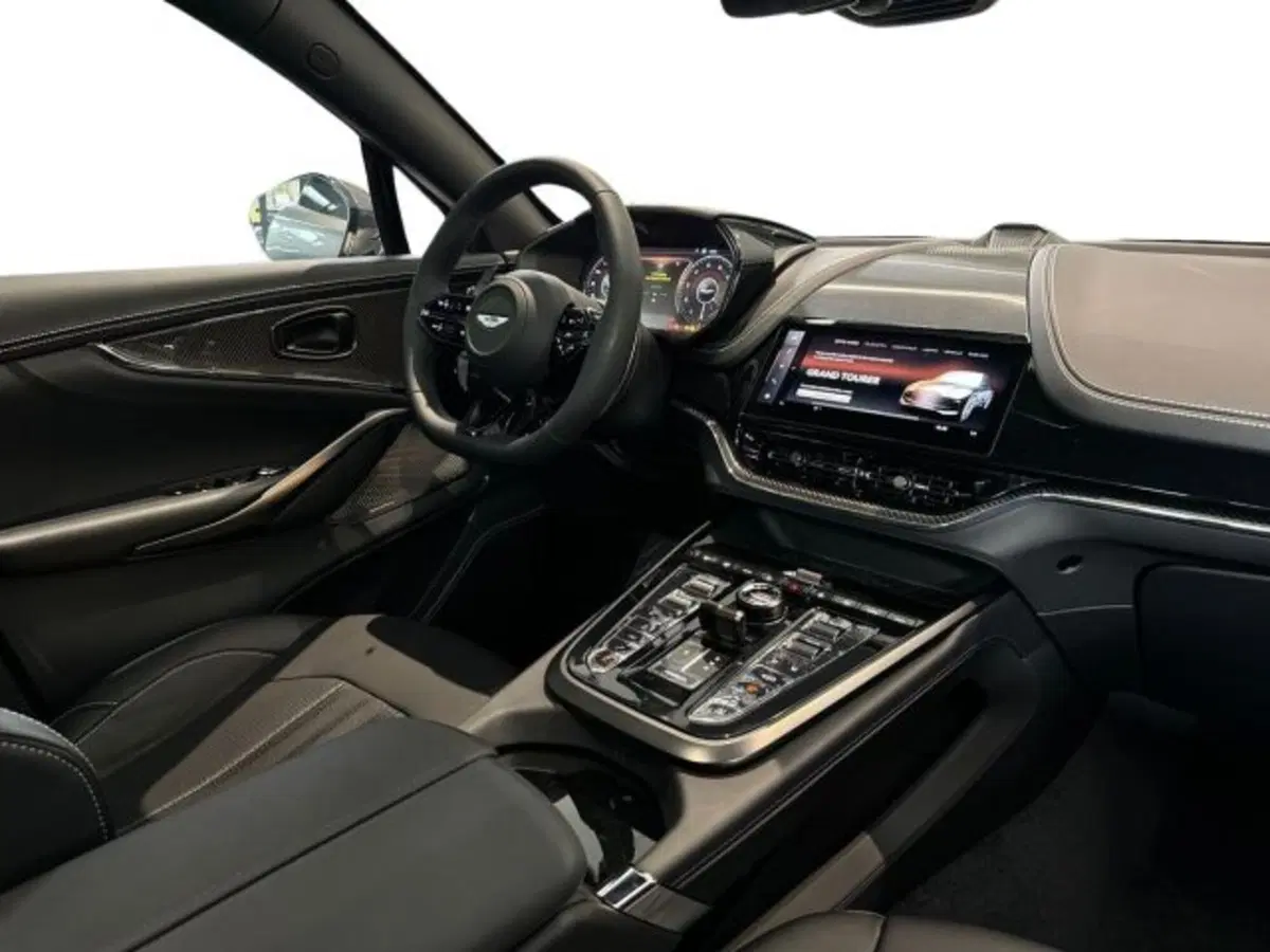 Aston Martin DBX usata a Bologna (15)