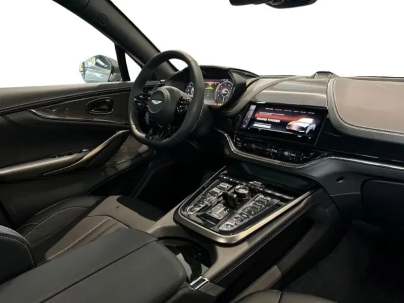 Aston Martin DBX usata a Bologna (15)