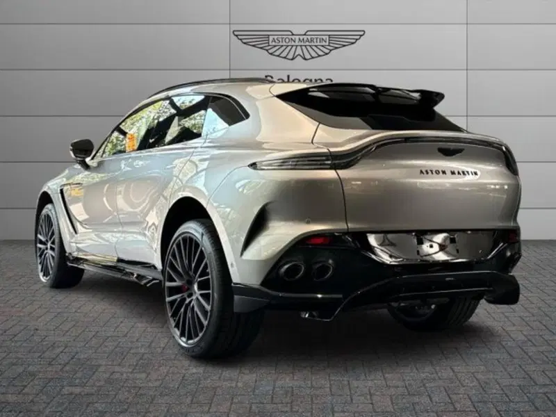 Aston Martin DBX usata a Bologna (5)