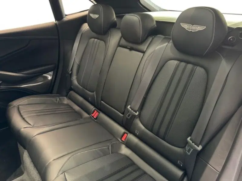 Aston Martin DBX usata a Bologna (9)