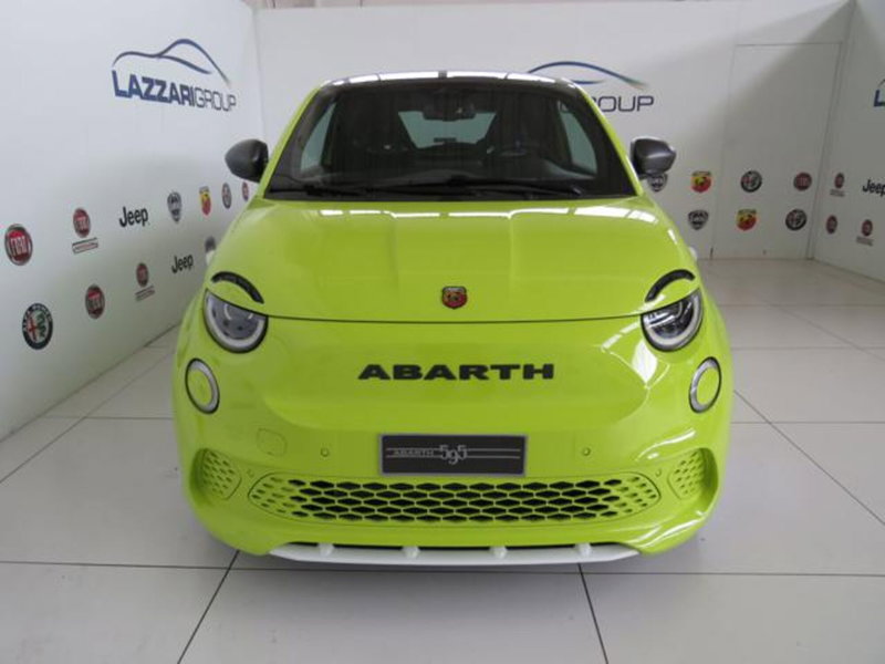 Abarth 500e Cabrio nuova a Lodi (2)
