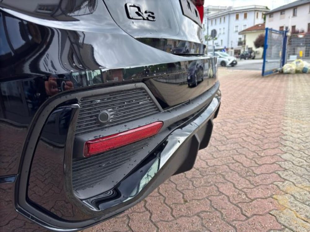 Audi Q3 Sportback nuova a Cuneo (8)