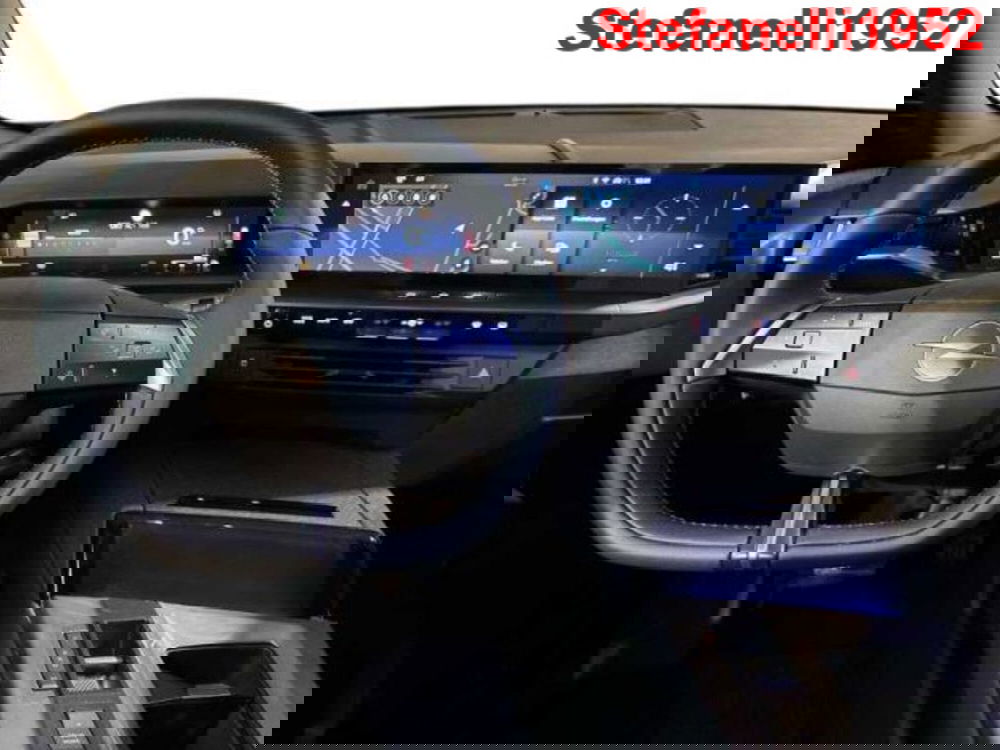 Opel Grandland nuova a Bologna (14)