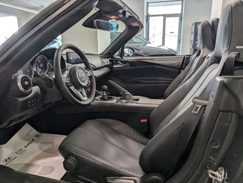 Mazda MX-5 nuova a Napoli (6)