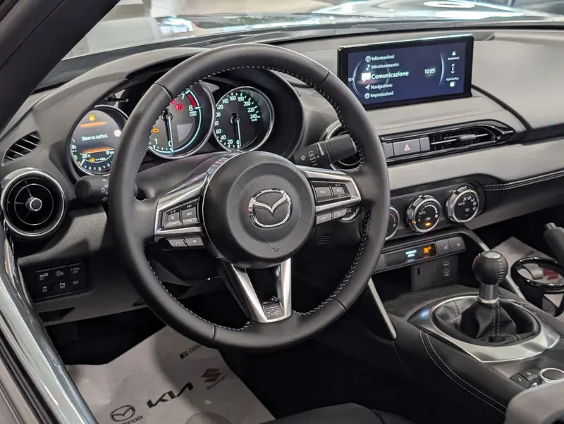 Mazda MX-5 nuova a Napoli (8)