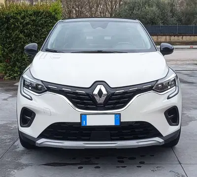 Renault Captur Plug-in Hybrid E-Tech 160 CV Intens del 2020 usata a Sora