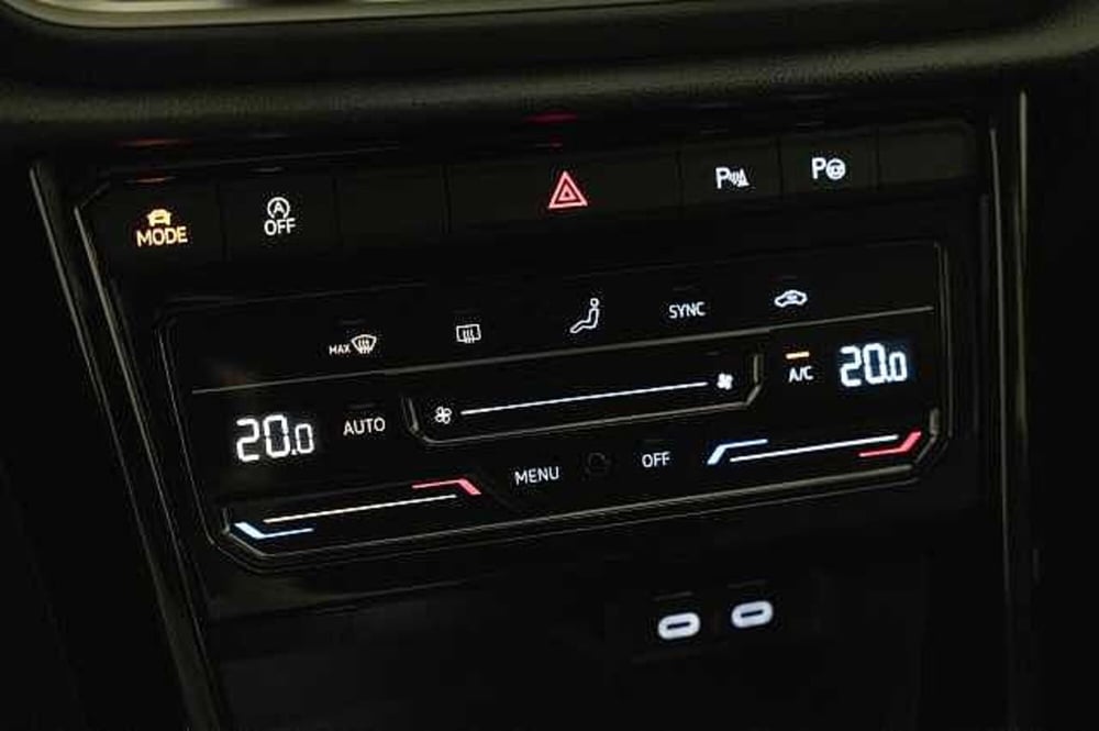 Volkswagen T-Roc usata a Como (18)