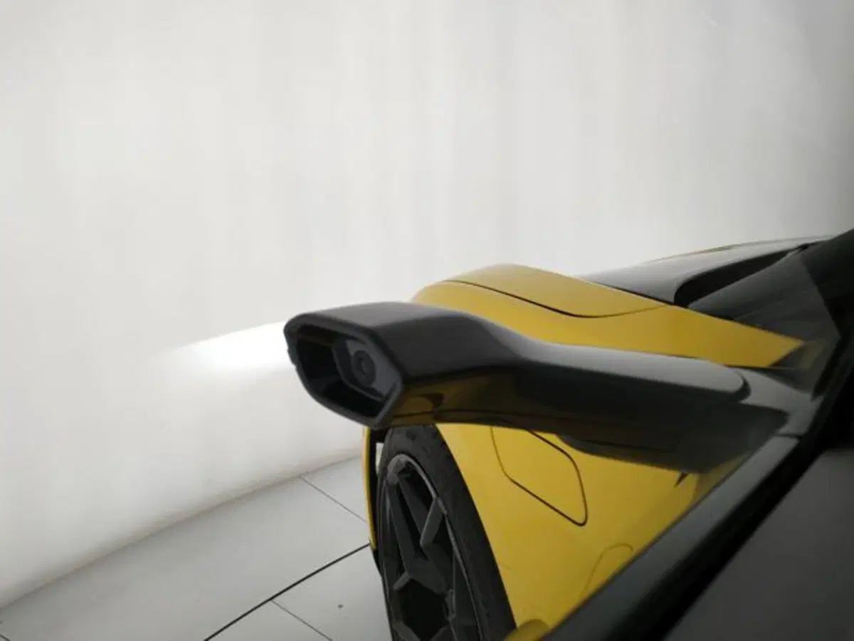 Lotus Emeya usata a Modena (3)