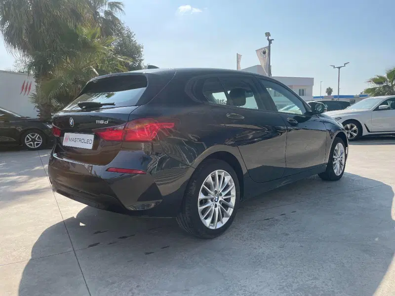 BMW Serie 1 usata a Lecce (11)