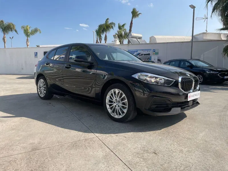 BMW Serie 1 usata a Lecce (8)