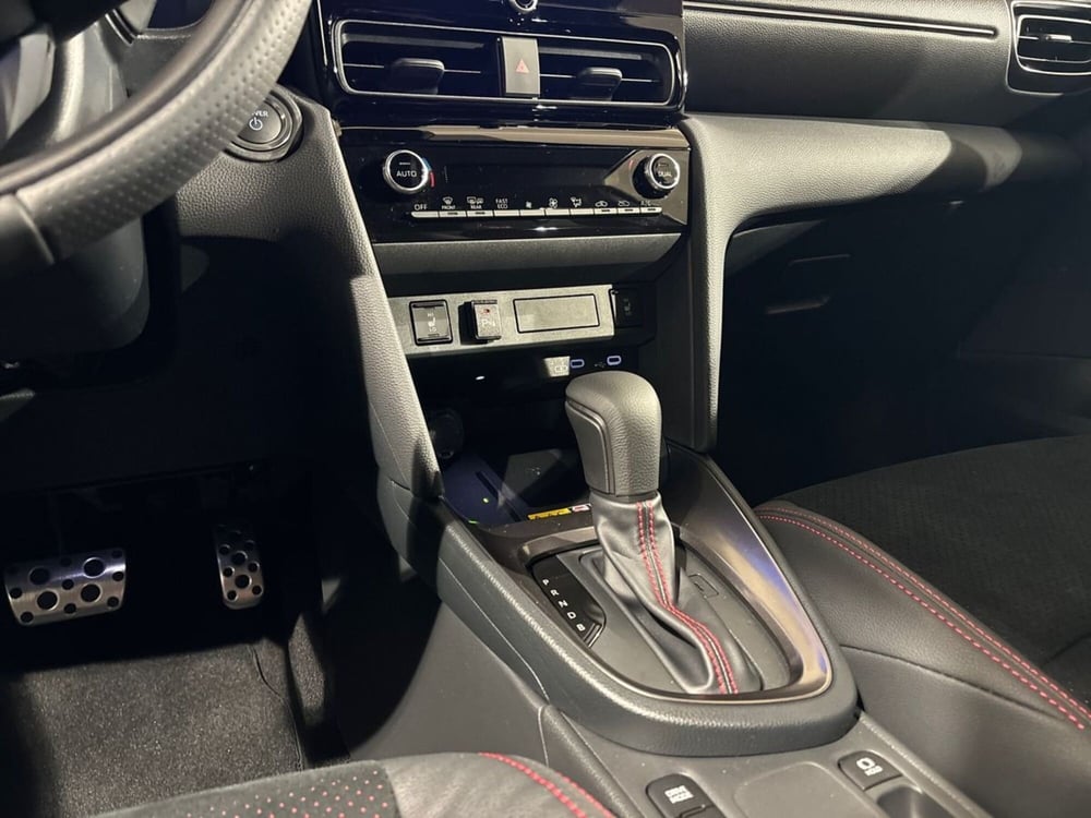 Toyota Yaris Cross nuova a Lecco (13)