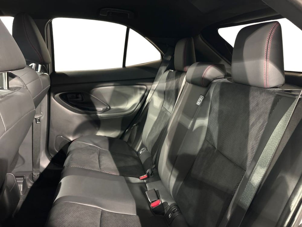 Toyota Yaris Cross nuova a Lecco (14)