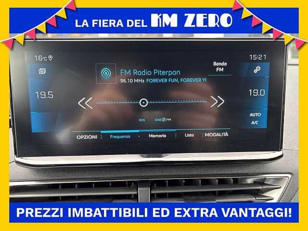 Peugeot 5008 nuova a Udine (19)