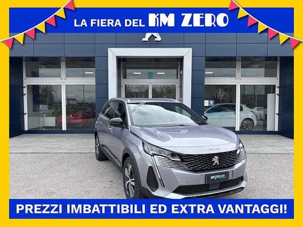 Peugeot 5008 nuova a Udine (3)