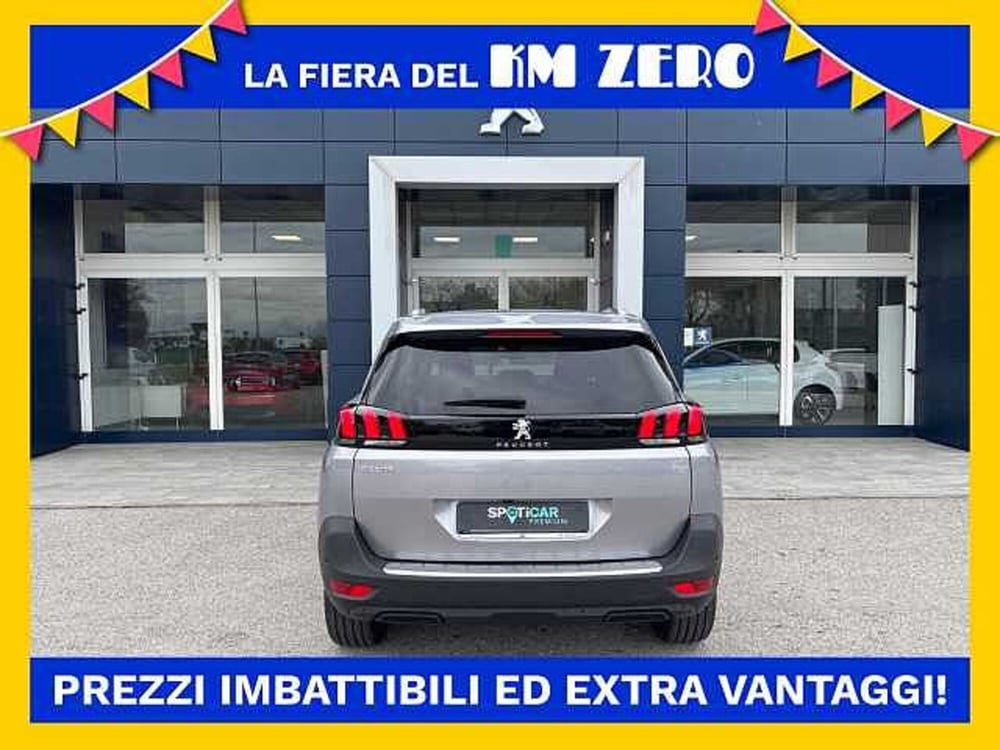 Peugeot 5008 nuova a Udine (6)